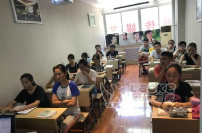 西安小寨附近黄金地段出租500平米教室_1