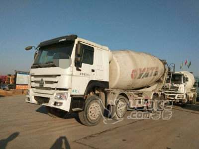 转让国四16年重汽豪沃前四后八混凝土搅拌车_1