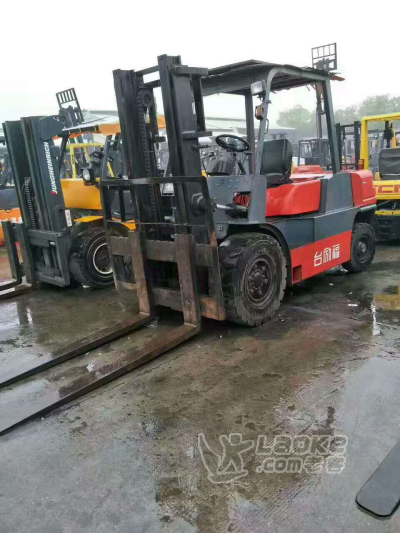 合力3吨柴油叉车低价直销_0