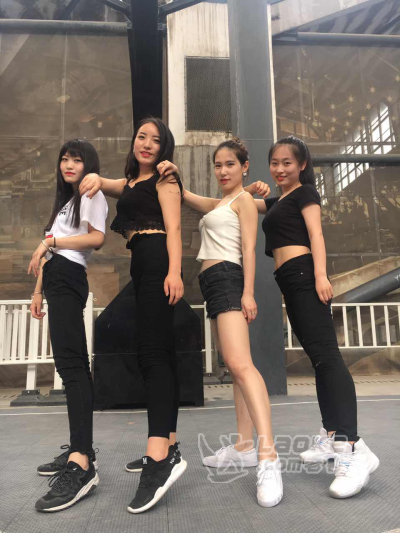 西安东郊爵士舞培训班成年人流行舞蹈_0