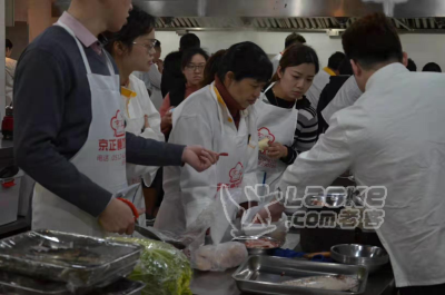 卤菜炸鸡酱香饼千层饼杂粮煎饼早点等各类小吃技术培训_2