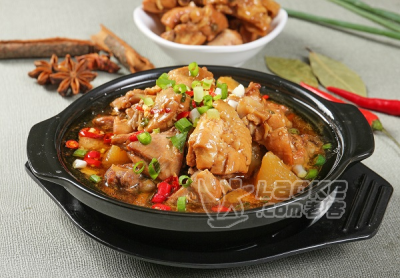 犟龍骨排骨饭，养生味道香味四溢飘香万家_1
