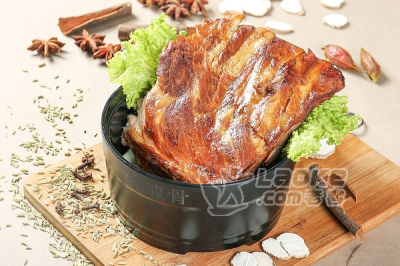 犟龍骨排骨饭，养生味道香味四溢飘香万家_2