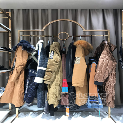 菲拉普高登女装折扣店厂家直销_每天上新款_2
