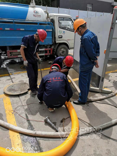 太原专业清理化粪池高压清洗管道疏通马桶下水道抽粪_1