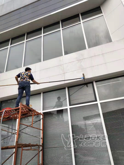 广州外墙清洗等到高空清洗找家家乐清洁公司_3