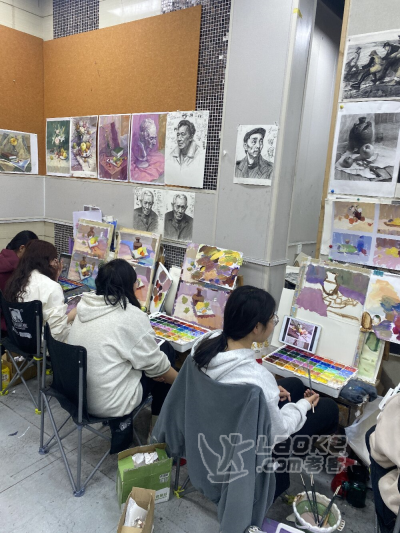 开封凡高画室：高二零基础学美术现在要抓紧选定开封集训画室了!_0